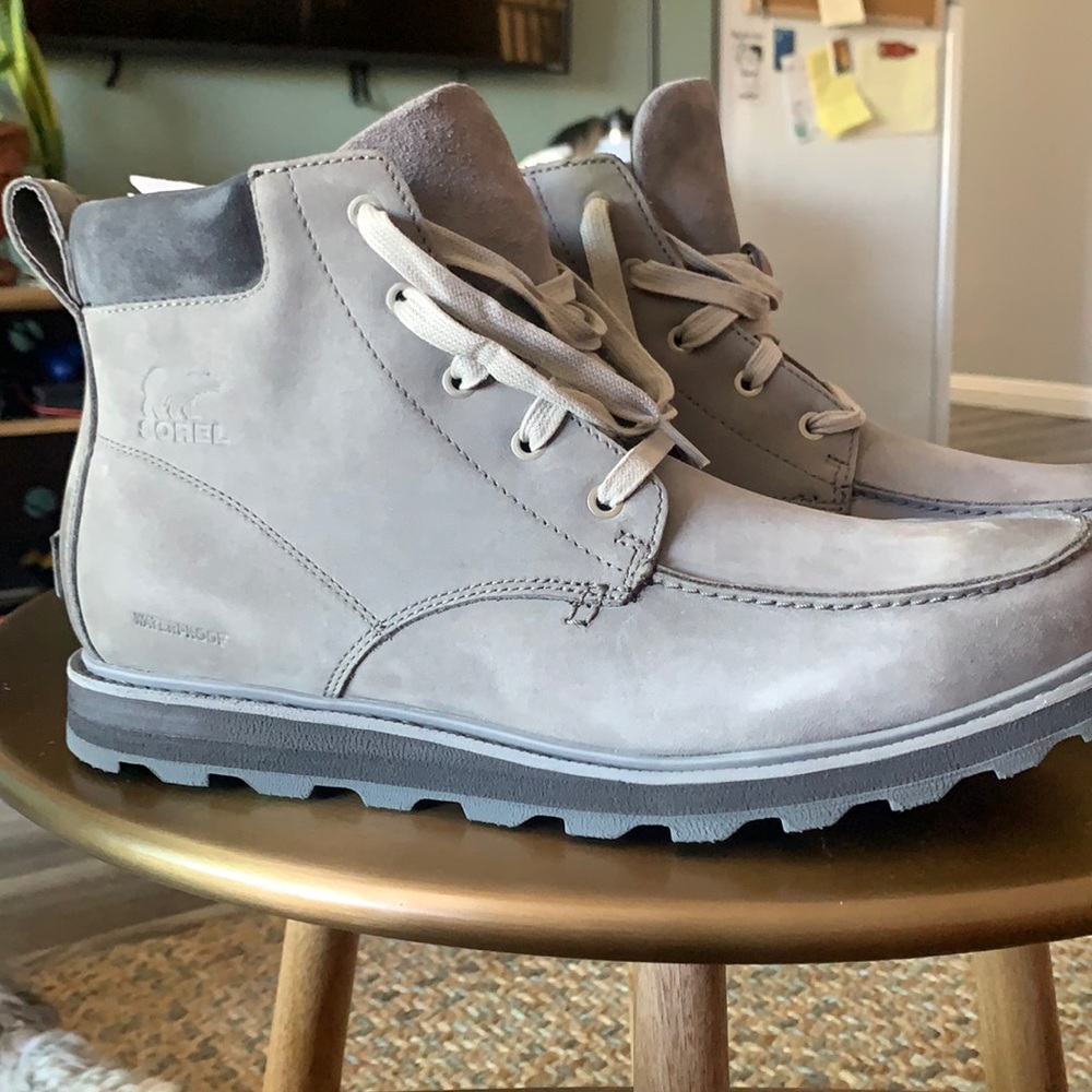 Men’s Waterproof Sorel Boots (NEVER WORN)